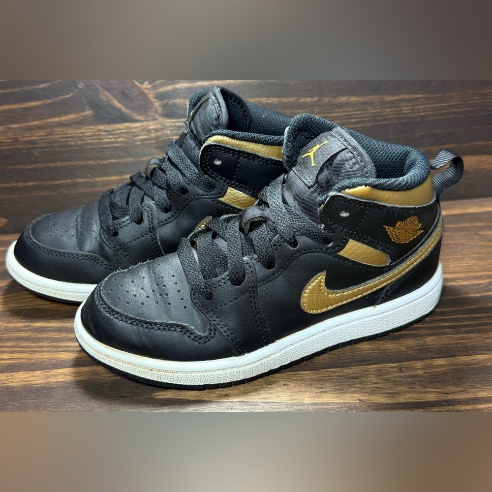 Nike Jordan 1 Mid Little Kids Size 12C Shoes Metallic Gold Athletic Sneakers